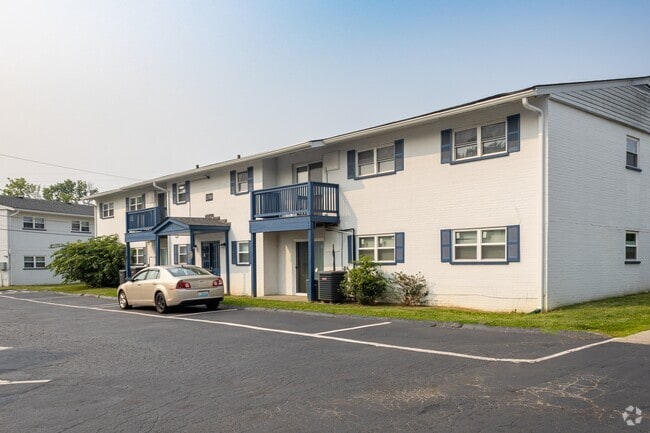 Building Photo - Eastland Hills
