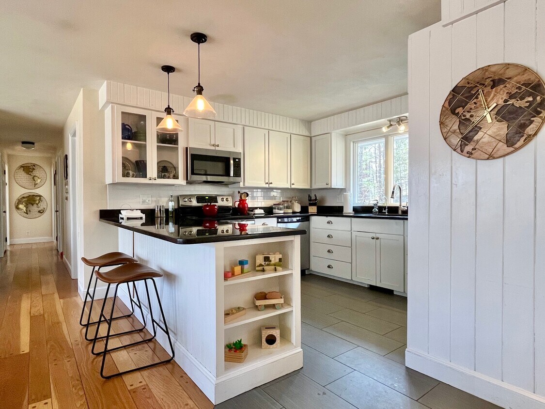 Foto principal - 38 Searles Rd