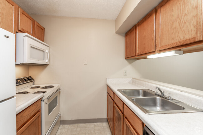 1BR - Kitchen - Evergreen Terrace