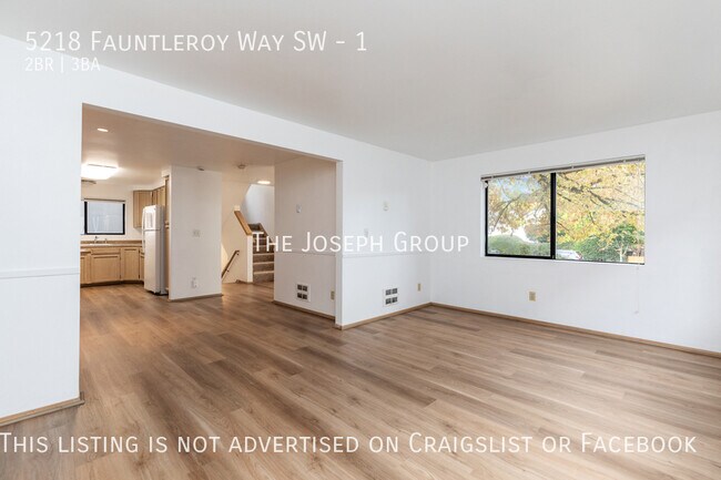 Building Photo - Spacious 2 bed in West Seattle