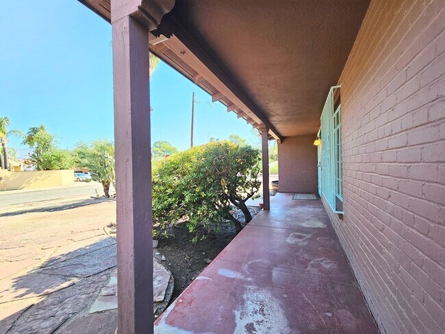 Building Photo - A charming 3-bedroom, 2-bathroom house in ...