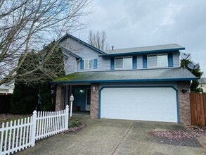 Building Photo - 16308 NE 74th Cir