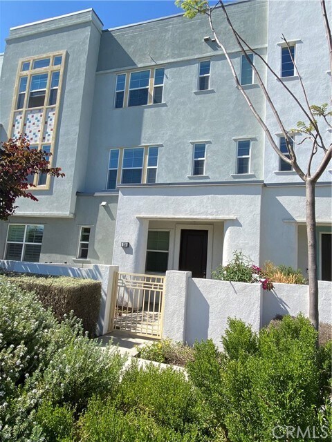 Primary Photo - 138 Paramount