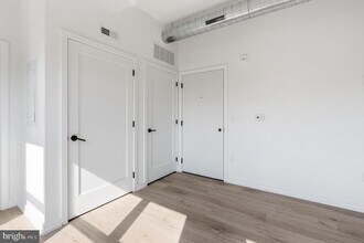 Building Photo - 209 New St