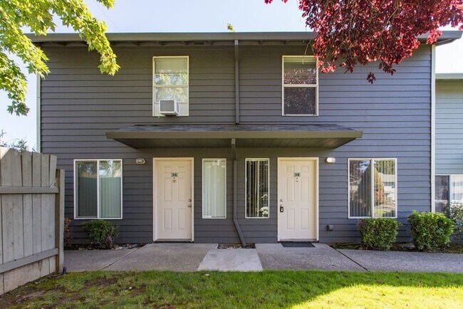 Foto del edificio - 2 bedroom unit. Pets OK! Lots of upgrades!...