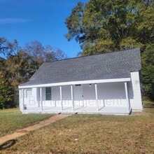 Building Photo - 1175 Blue Creek Rd