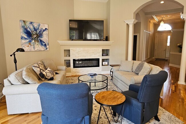 Building Photo - St. Andrews Delight 212