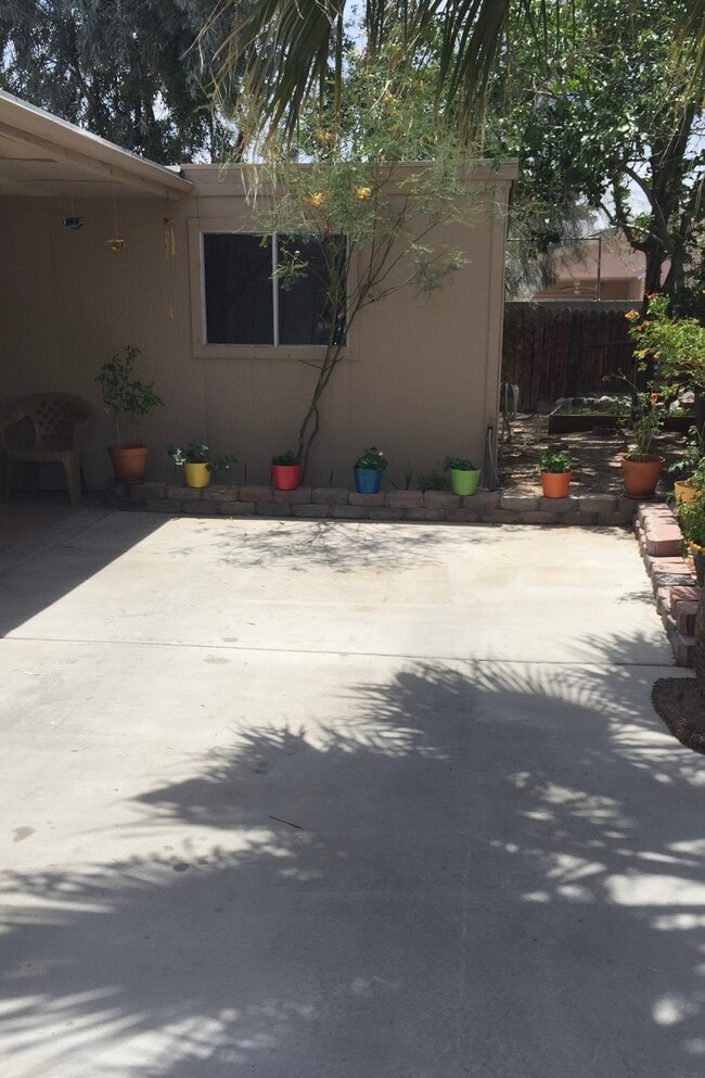 Building Photo - 5055 Arvada Way