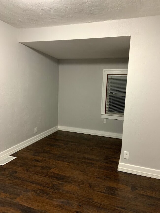 Foto del edificio - 4331 5th St