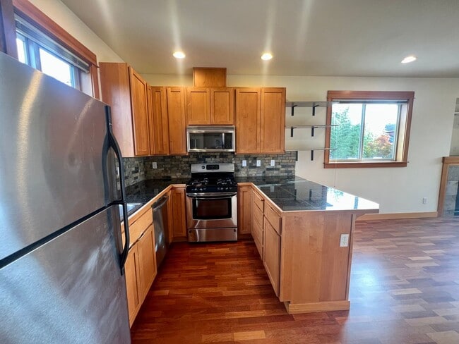 Building Photo - Beacon Hill Townhouse