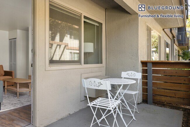 Building Photo - 234 Escuela Ave