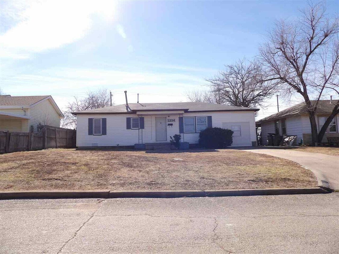 Primary Photo - 1234 NW Logan Ave
