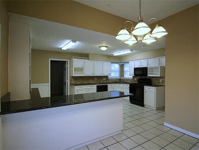 Building Photo - 9635 Magnolia Ridge Dr