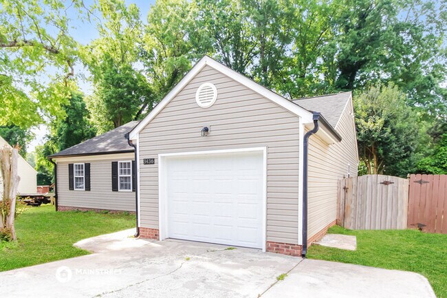 Building Photo - 3436 Covington Oaks Dr