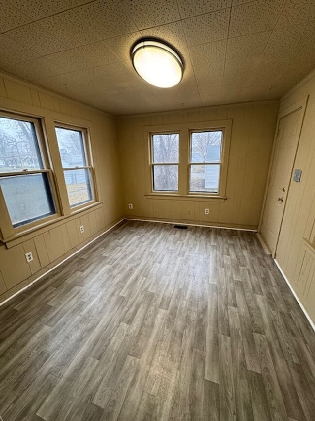 Foto del edificio - 3329 Robinwood Dr