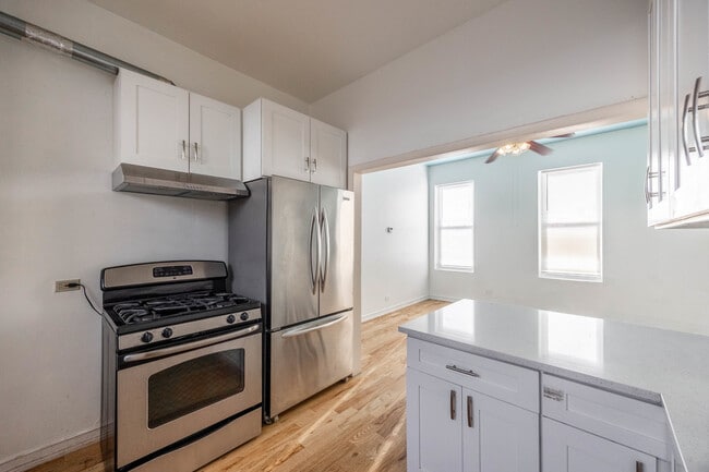 Building Photo - 3248 W 25th St