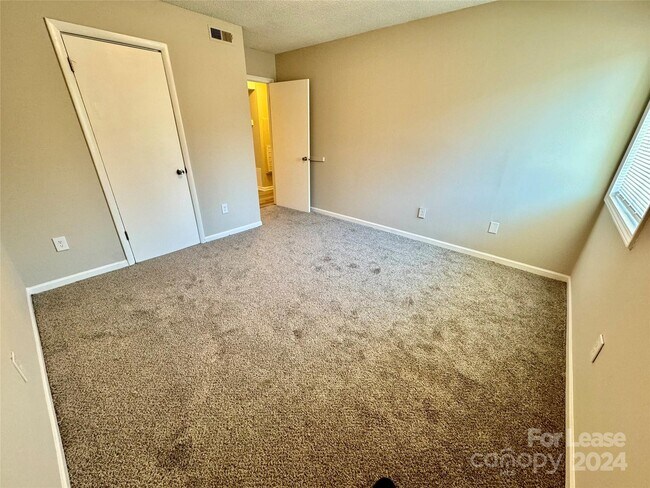 Building Photo - 98 Tribune Ave SW