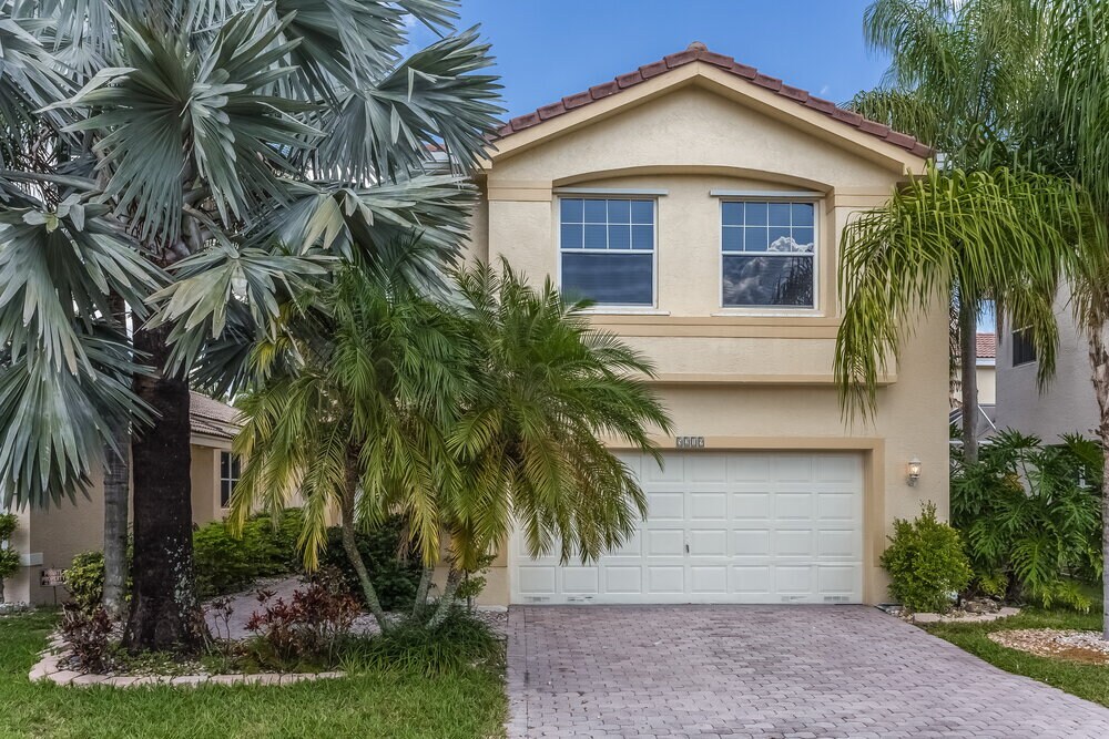 Foto principal - 5219 NW 117th Ave