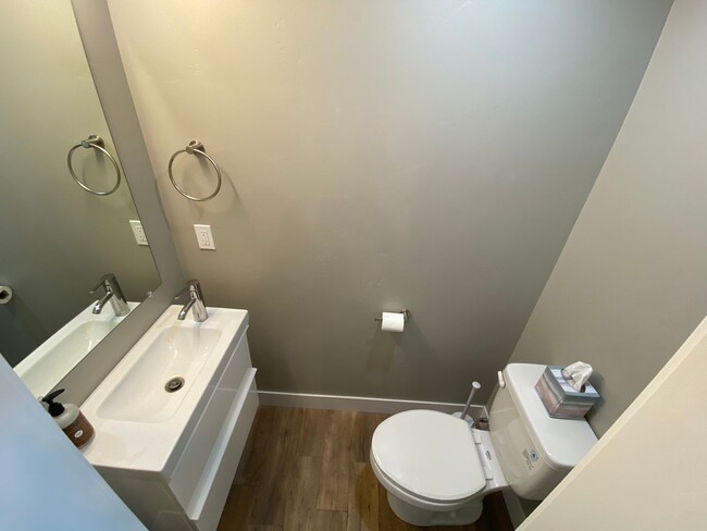 Building Photo - Modern Two Bedroom, 1.5 Bathroom Condo on ...