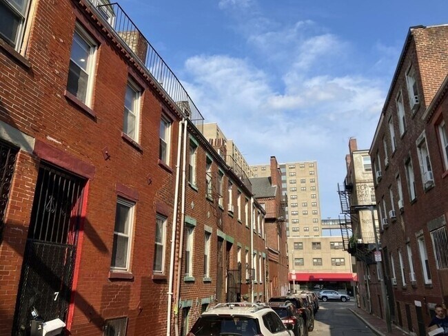 Foto del edificio - 8 Johnny Ct