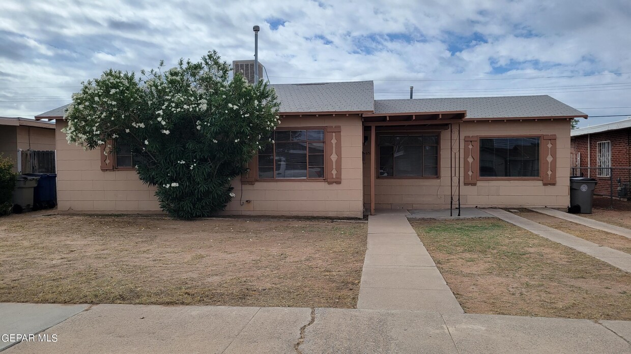 Primary Photo - 6524 Aztec Rd
