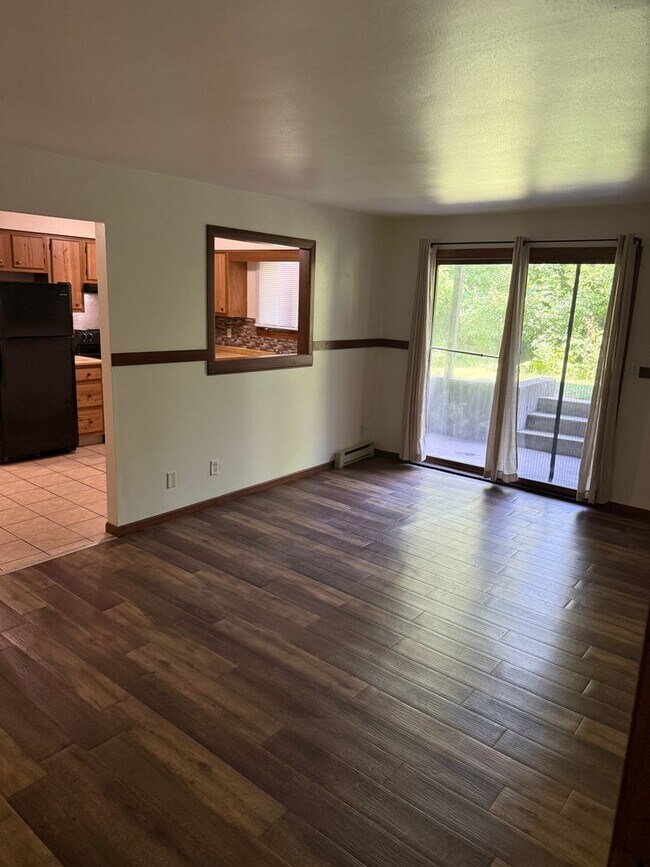 Foto del interior - Immaculate Updated 2 Bedroom 1 bath