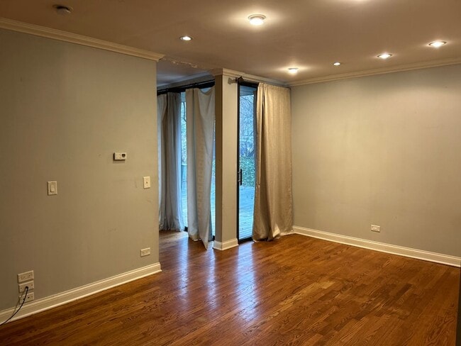 Building Photo - 5500 Hillcrest Ln