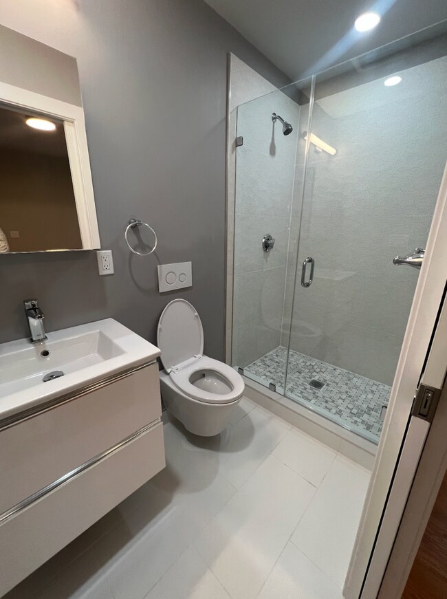 Building Photo - 7 Thornley St