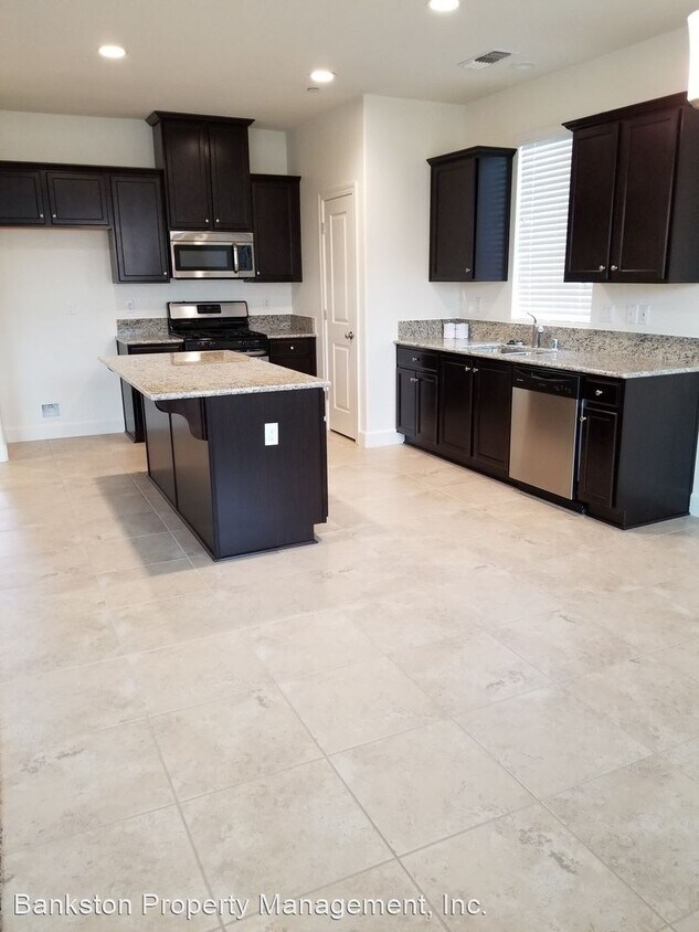 Building Photo - 3 br, 2 bath House - 3035 Bora Ave.