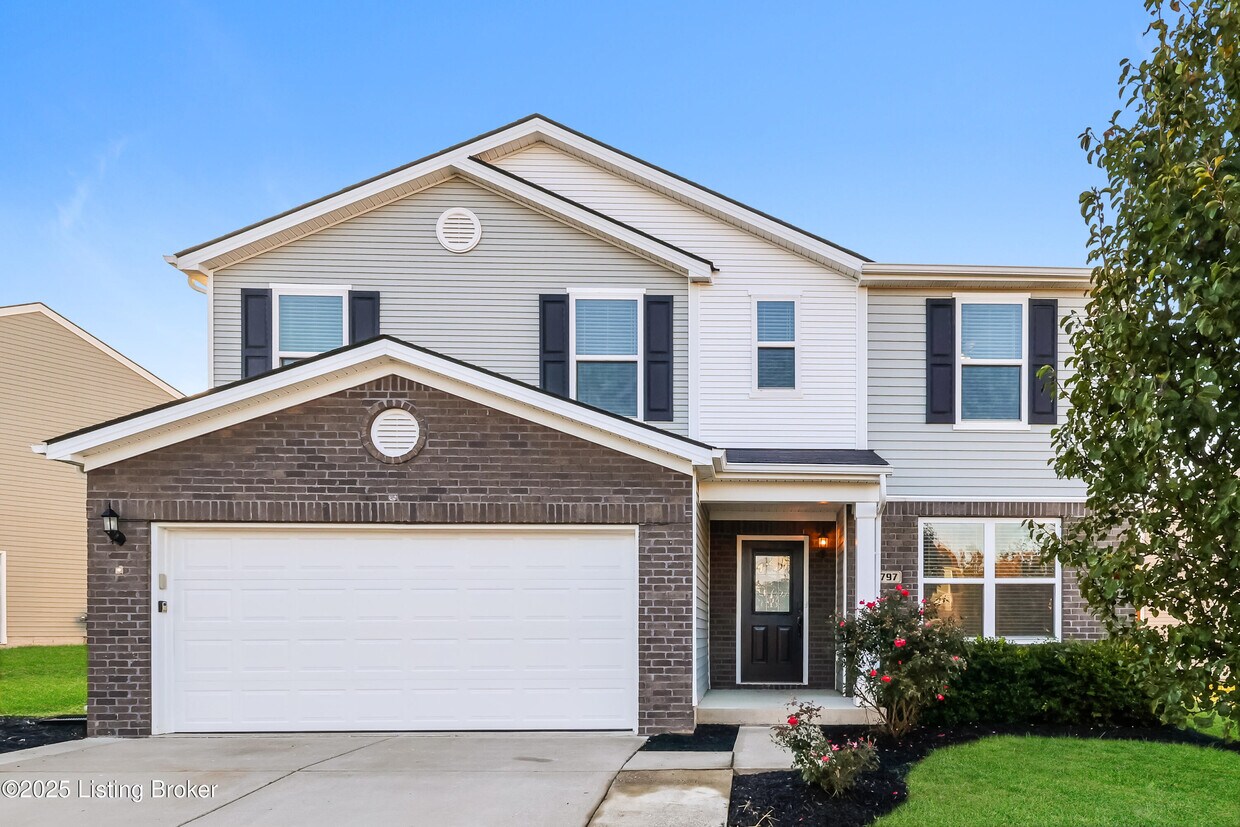 Foto principal - 6797 Brittany Oak Dr