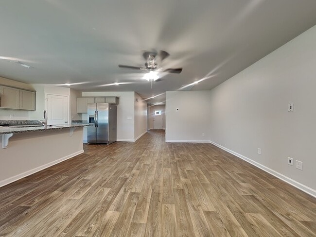 Building Photo - 335 Crooked Pne Ct