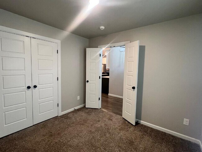 Foto del edificio - 11805 Loren Brook Ln