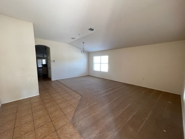Foto del edificio - Ready For Move In - Large & Roomy 1 Story 4 Bed 2 Bath in NW San Antonio - Must See!