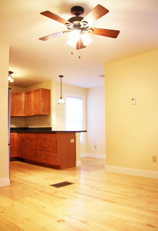 Photo - 39 Peru St Apartment