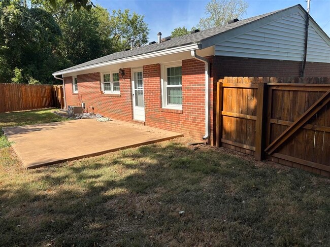 Building Photo - 1430 Clayton Ct