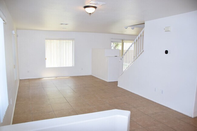 Building Photo - SUMMERLIN - 2 STORY HOME