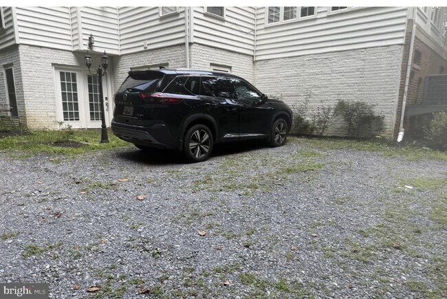 Foto del edificio - 1800 Eagles Ridge Ct\
