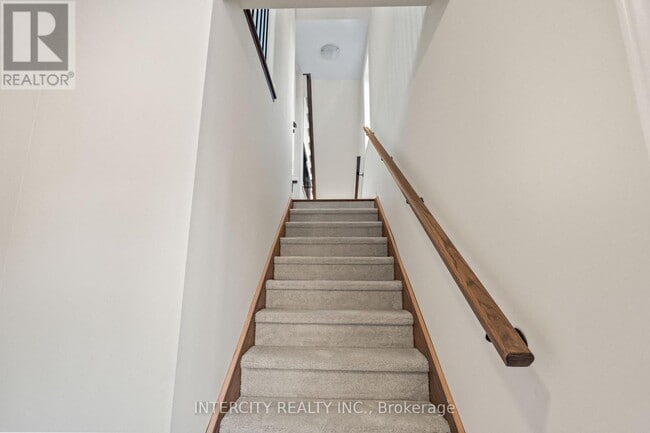Building Photo - 138 Senay Cir