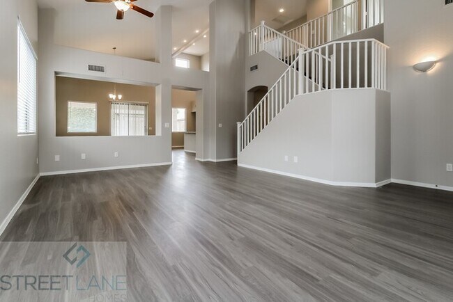 Building Photo - 15934 W Maui Ln