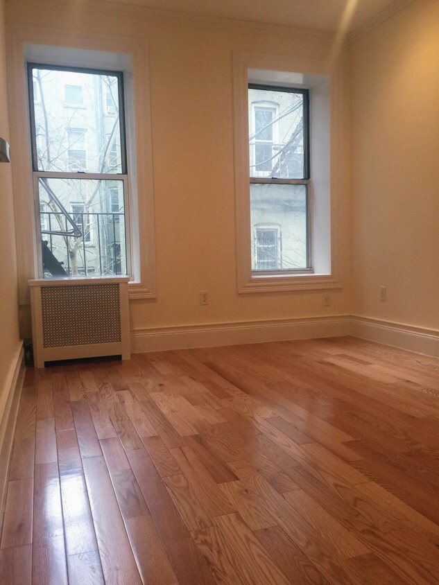 Primary Photo - 417 W 43rd St