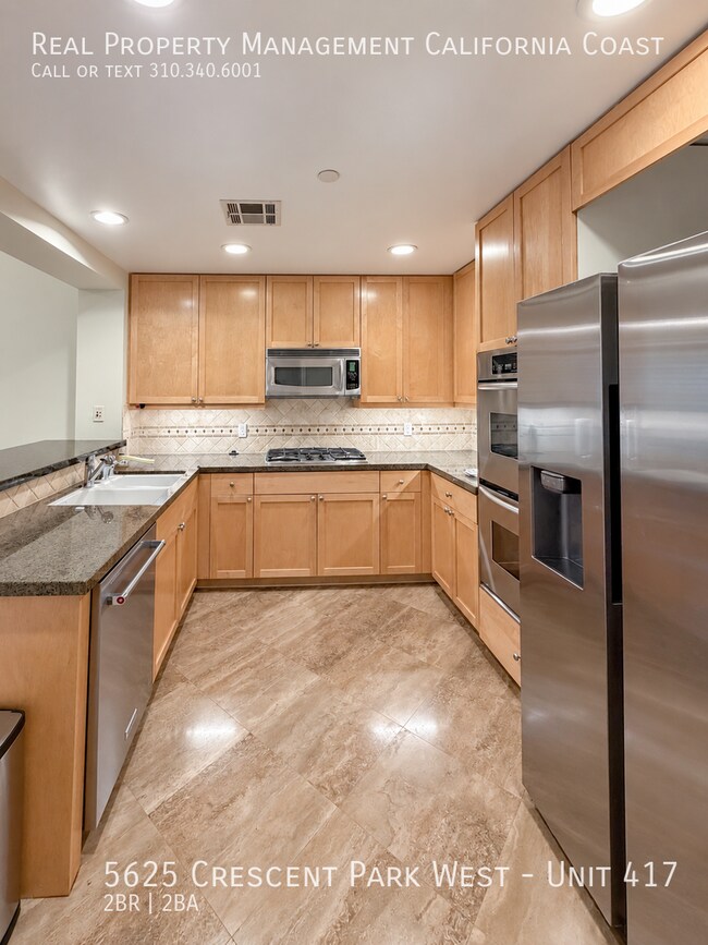 Foto del edificio - 5625 Crescent Prk W