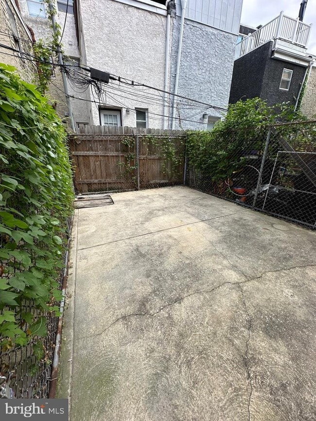 Patio - 1621 Olive St