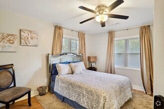 Building Photo - 2225 Beecher Cir SW