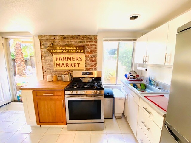 Kitchen from living room - 15 G St