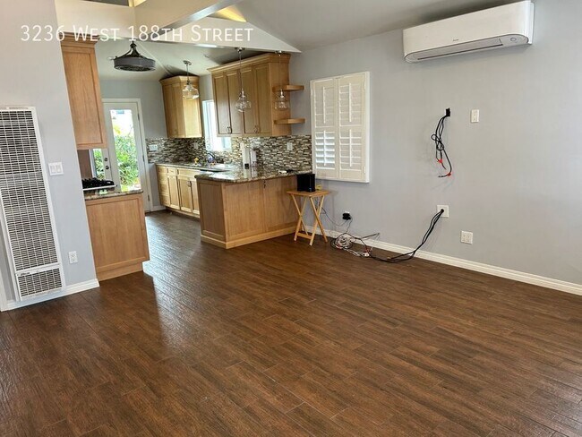 Foto del edificio - 3236 188th St