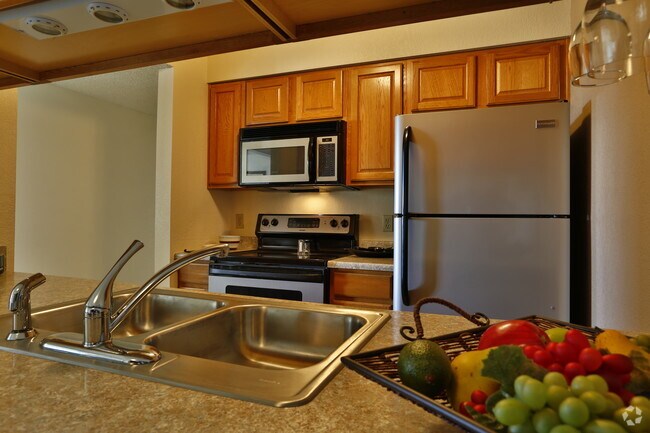 americana lakewood apartments lakewood co apartments com