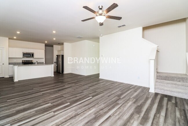 Building Photo - 546 Otway Lp