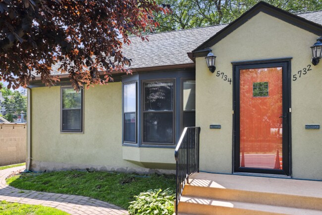 Foto del edificio - 5734 Nicollet Ave