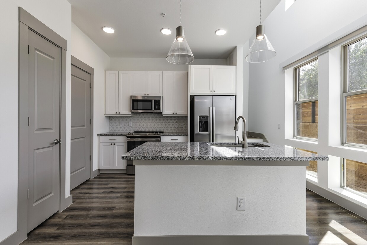 Alexan Braker Pointe Apartments in Austin, TX