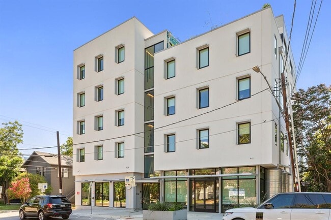 Building Photo - 1108 Nueces St
